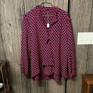 Women's Geometric Pink and Black Long-Sleeve Blouse